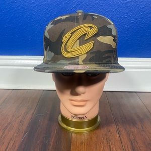 Cleveland Cavaliers Camouflage Hat Mitchell & Ness NBA Snapback Cap Camo